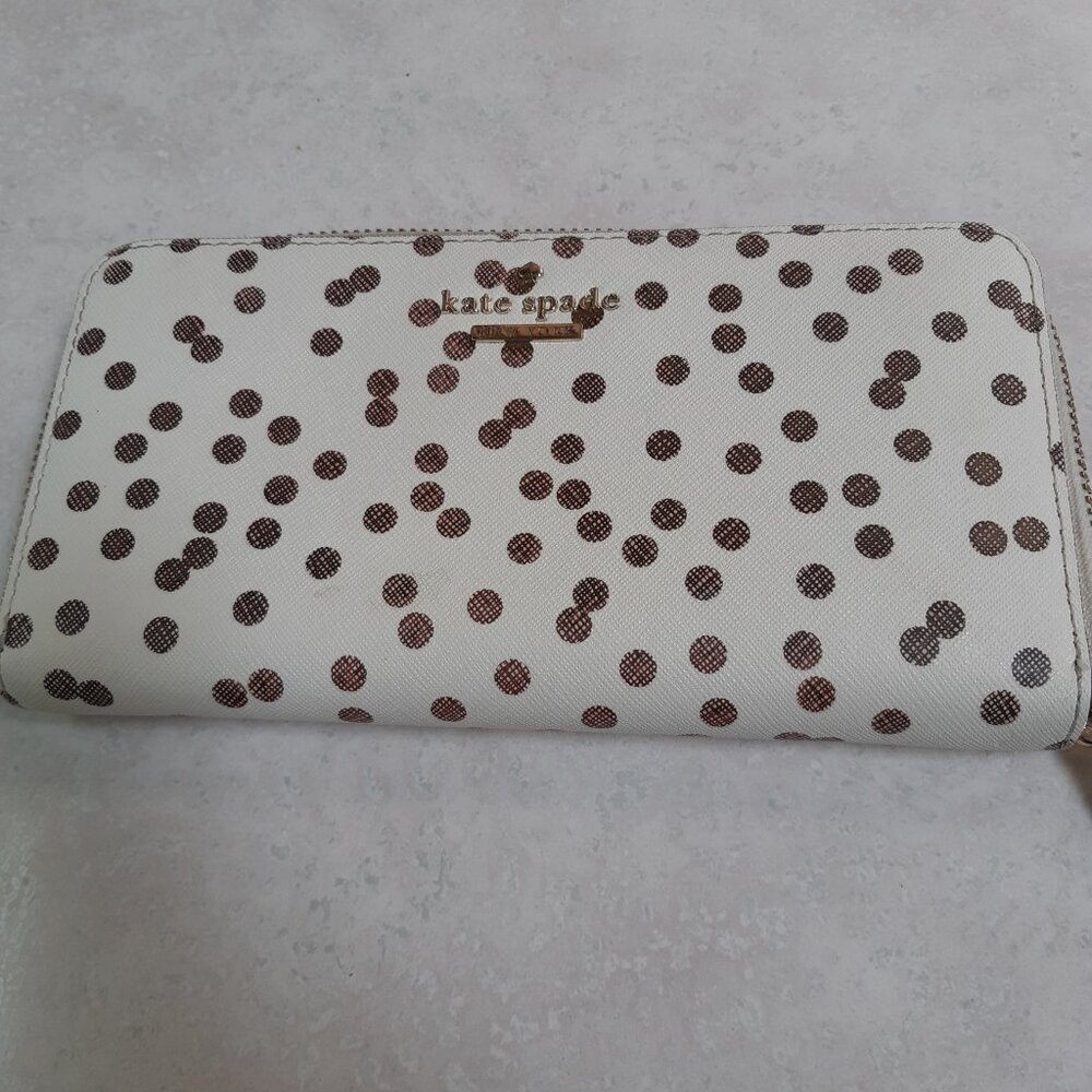 Kate Spade beige polka dot zip up wallet